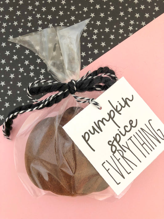 Fall Baking: Pumpkin Bread and Printable Gift Tags